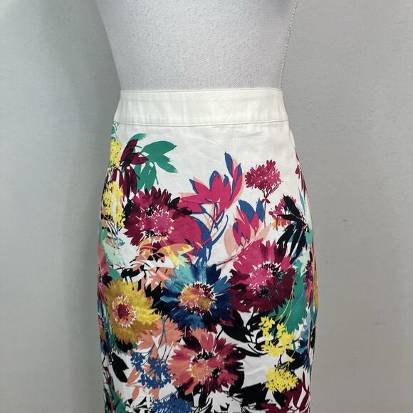 Van Heusen Skirt sz 10 White Pink Green Blue Floral Garden Straight Knee Wedding - Picture 2 of 6